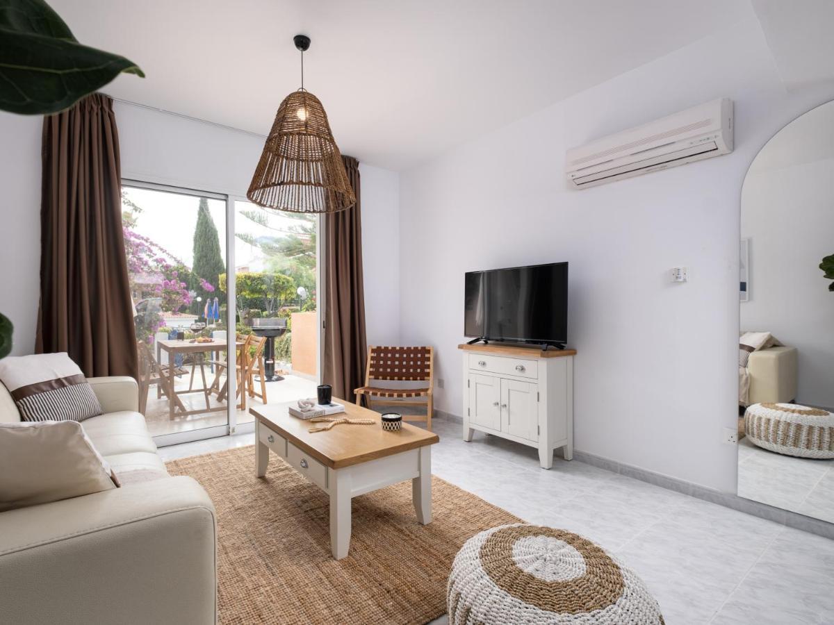 Nephele-Stylish 2Bd Townhouse In Kato Paphos 빌라 외부 사진