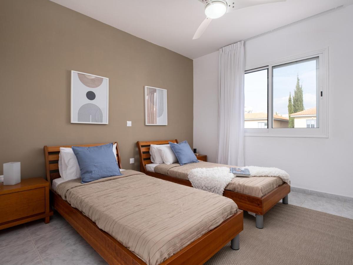 Nephele-Stylish 2Bd Townhouse In Kato Paphos 빌라 외부 사진